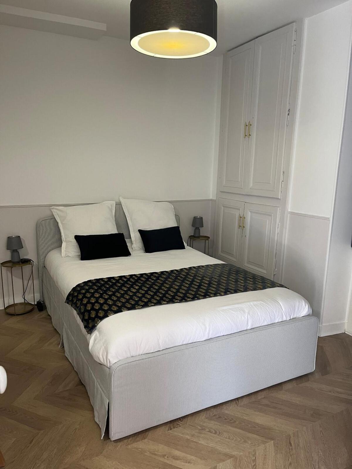 Le Studio Haslay Seraucourt En Plein Coeur De Ville De Bourges - Charme De L Ancien Et Confort Contemporain 外观 照片