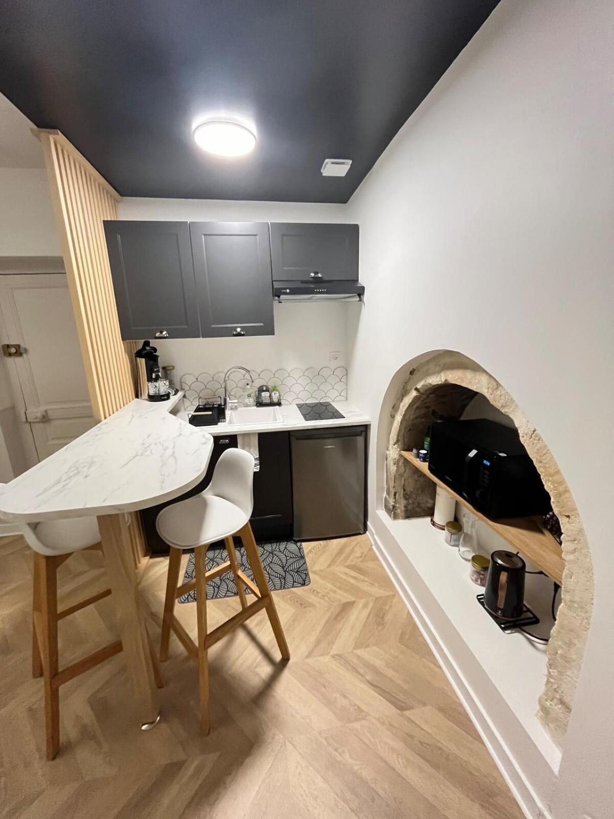 Le Studio Haslay Seraucourt En Plein Coeur De Ville De Bourges - Charme De L Ancien Et Confort Contemporain 外观 照片