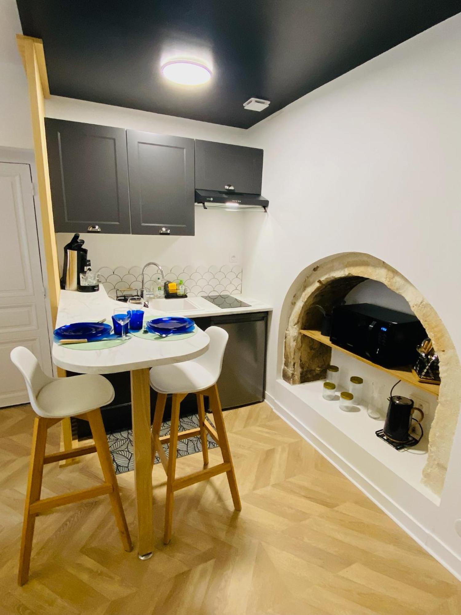 Le Studio Haslay Seraucourt En Plein Coeur De Ville De Bourges - Charme De L Ancien Et Confort Contemporain 外观 照片